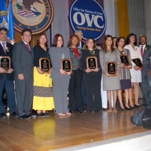Pan Am Flight 73 flight attendants and Pan Am Director for Pakistan receive a Special Courage Award